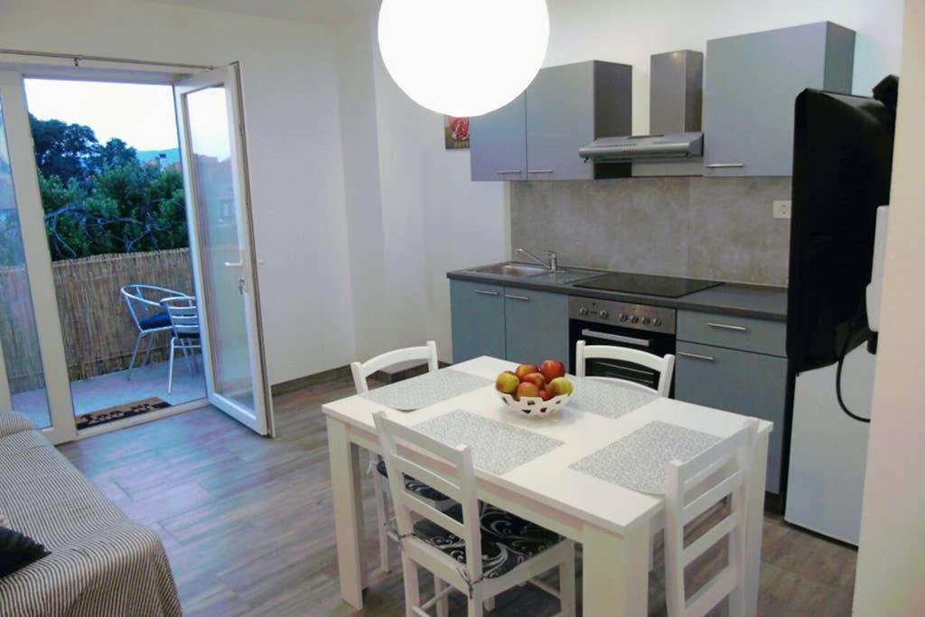 Apartman Greta Sukosan Exterior photo