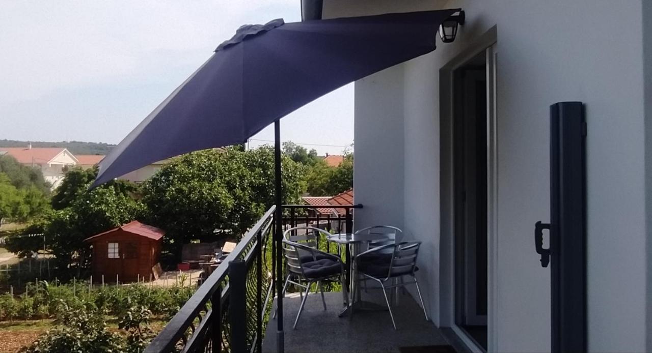 Apartman Greta Sukosan Exterior photo