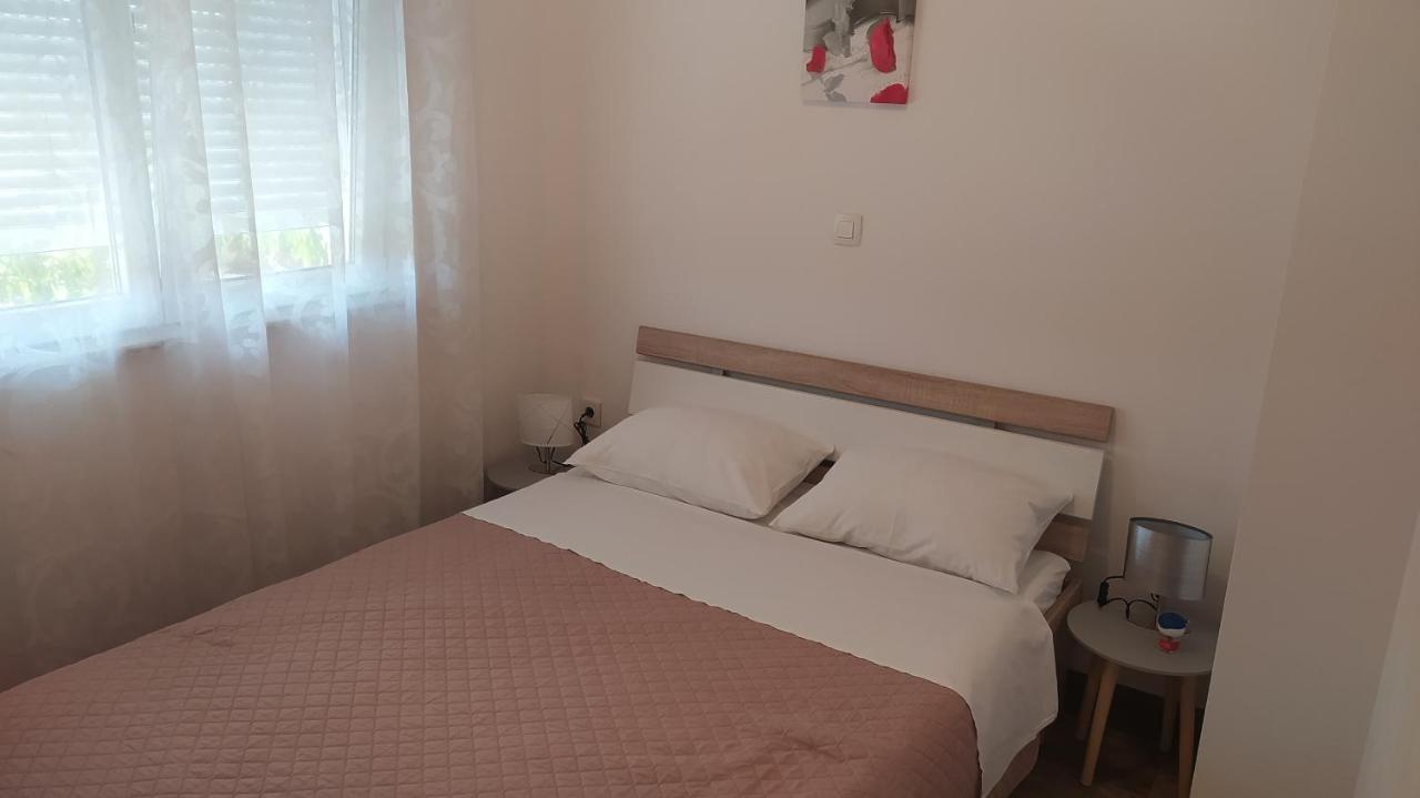 Apartman Greta Sukosan Exterior photo